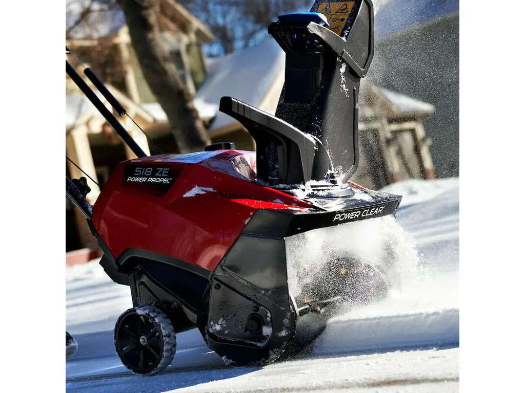 2025 Toro 18 in. (46 cm) Power Clear® 518 ZE Electric Start Gas Snowblower