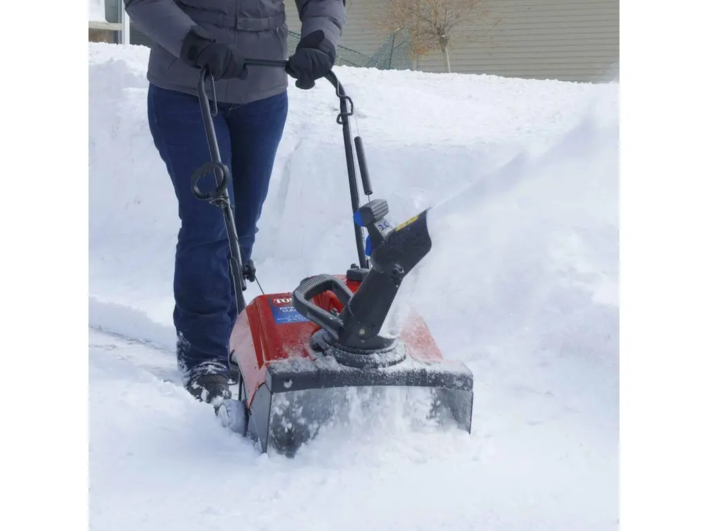 2025 Toro 18 in. (46 cm) Power Clear® 518 ZE Gas Snow Blower