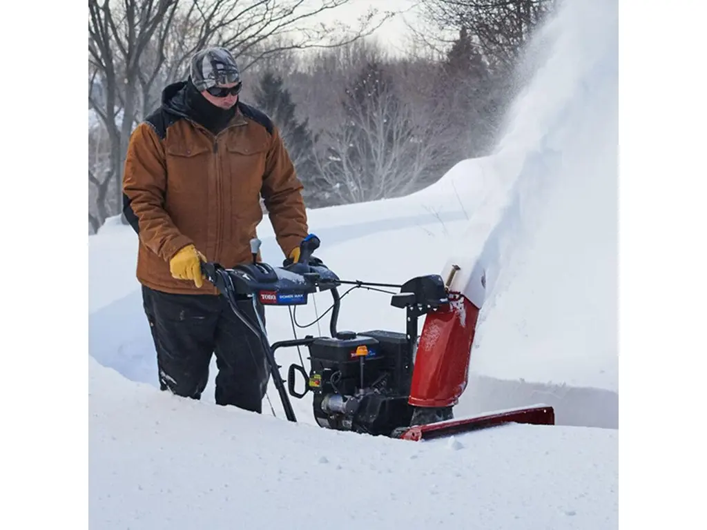 Toro Souffleuse à neige à deux phases Power Max 826 OHAE de 66 cm (26 po) et 252 cm³, à essence avec démarrage électrique 2025