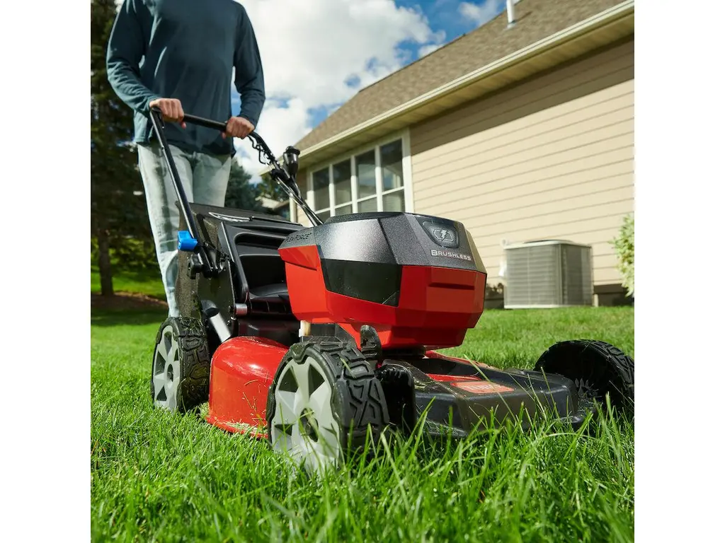 2025 Toro 60V Max* 21 in. (53 cm) Recycler® Self-Propel Lawn Mower - Battery Not Included