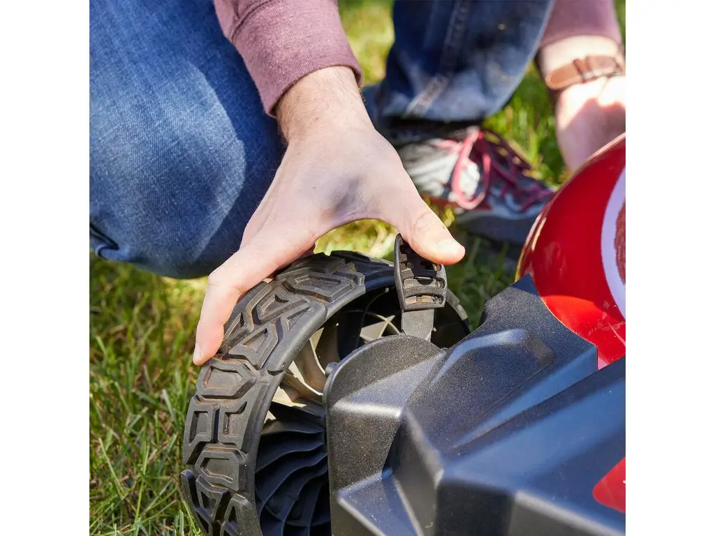 2025 Toro 60V Max* 21 in. (53 cm) Recycler® Self-Propel Lawn Mower - Battery Not Included