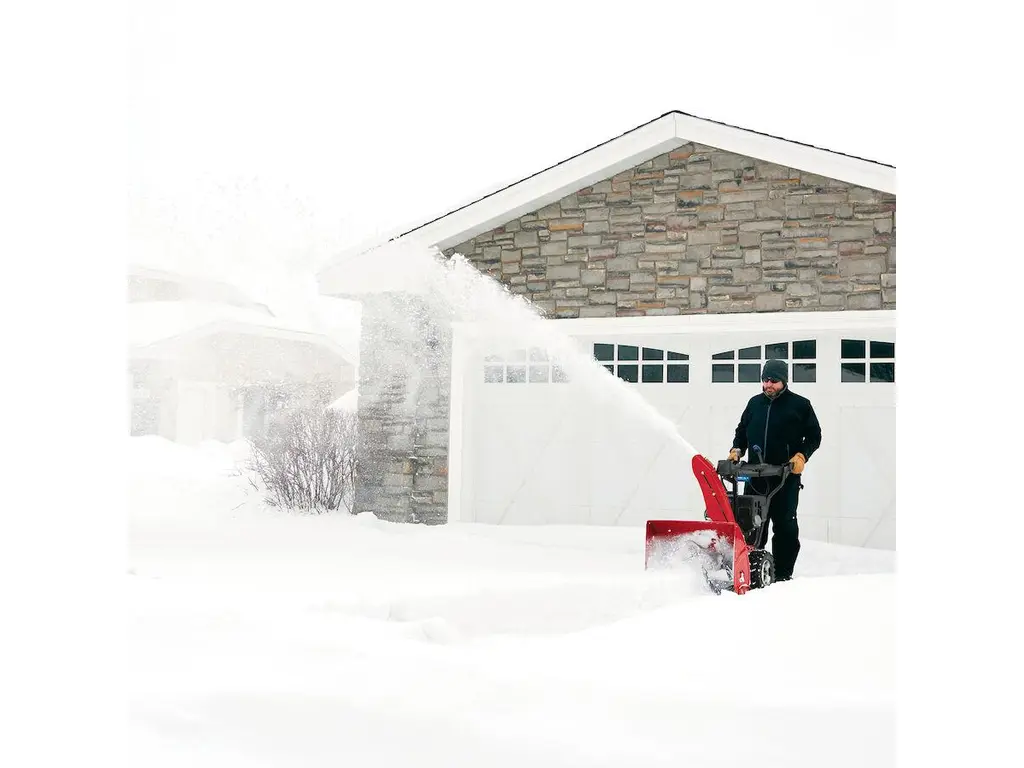 2025 Toro 24 in. (61 cm) Power Max® 824 OE Gas Snow Blower