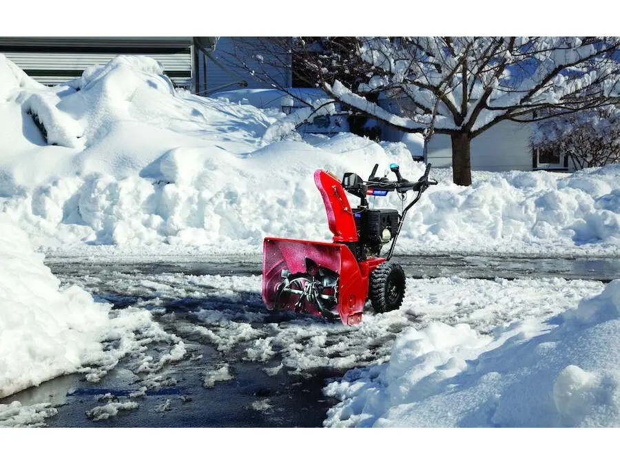 2025 Toro 24 in. (61 cm) Power Max® 824 OE Gas Snow Blower