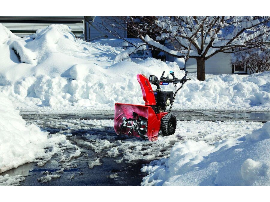 2025 Toro 24 in. (61 cm) Power Max® 824 OE Gas Snow Blower 24 in. (61 cm) Power Max® 824 OE Gas Snow Blower alt