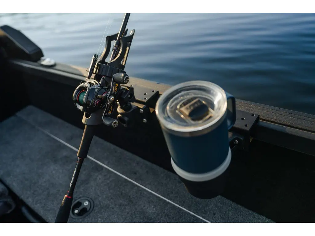 2026 Alumacraft Competitor 195X Tiller