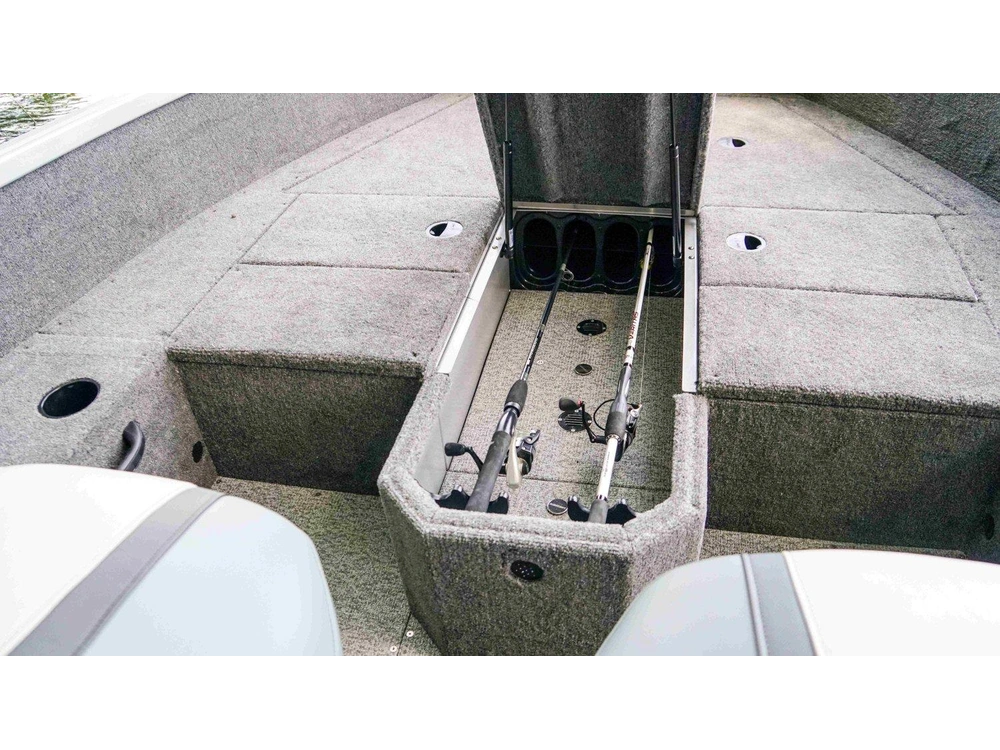 2026 Alumacraft Voyageur 175 Tiller Voyageur 175 Tiller alt