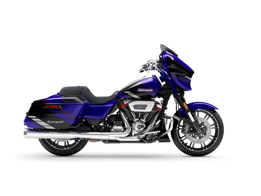 2025 Harley-Davidson CVO™ Street Glide® Blue Streak