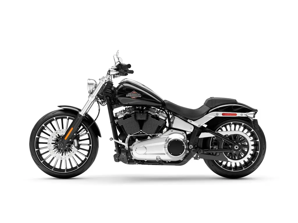 Harley-Davidson Breakout® Midnight Firestorm 2025