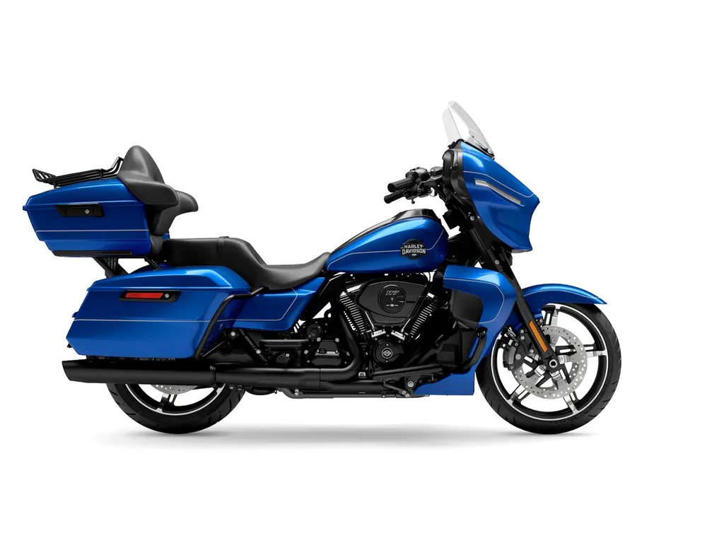 2025 Harley-Davidson Street Glide® Ultra Blue Burst (Black Finish)