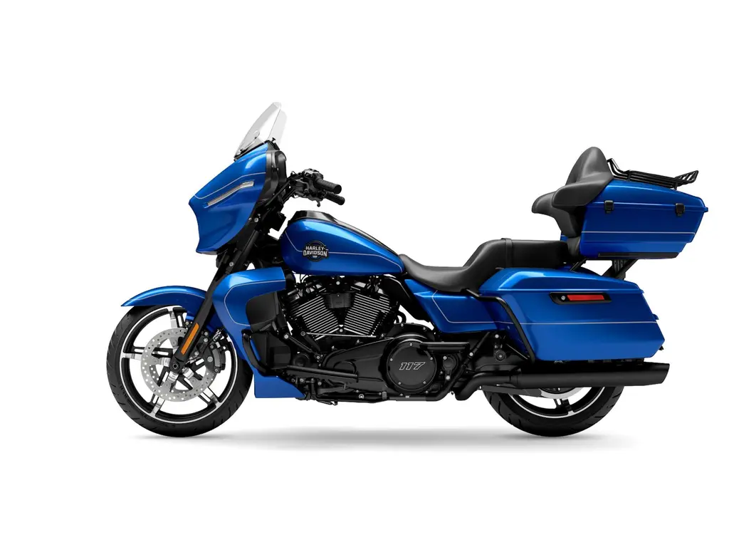 2025 Harley-Davidson Street Glide® Ultra Blue Burst (Black Finish)
