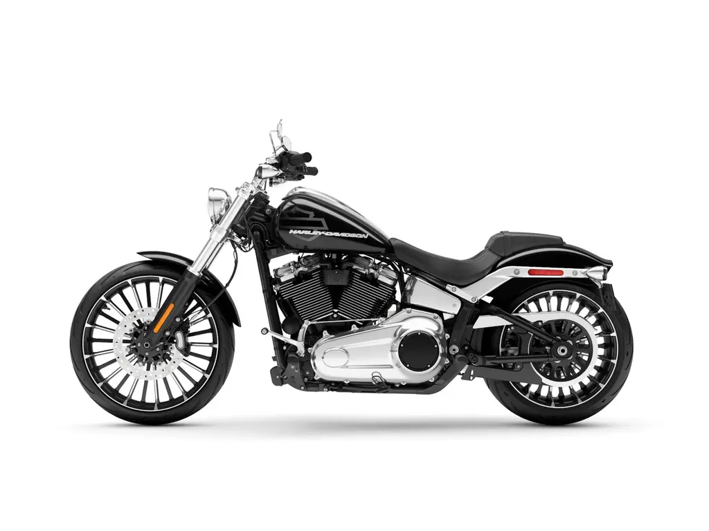 Harley-Davidson Breakout® Vivid Black 2025