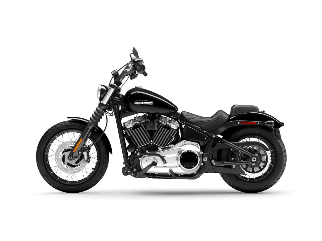 2025 Harley-Davidson Street Bob® Vivid Black (Spoke Wheels