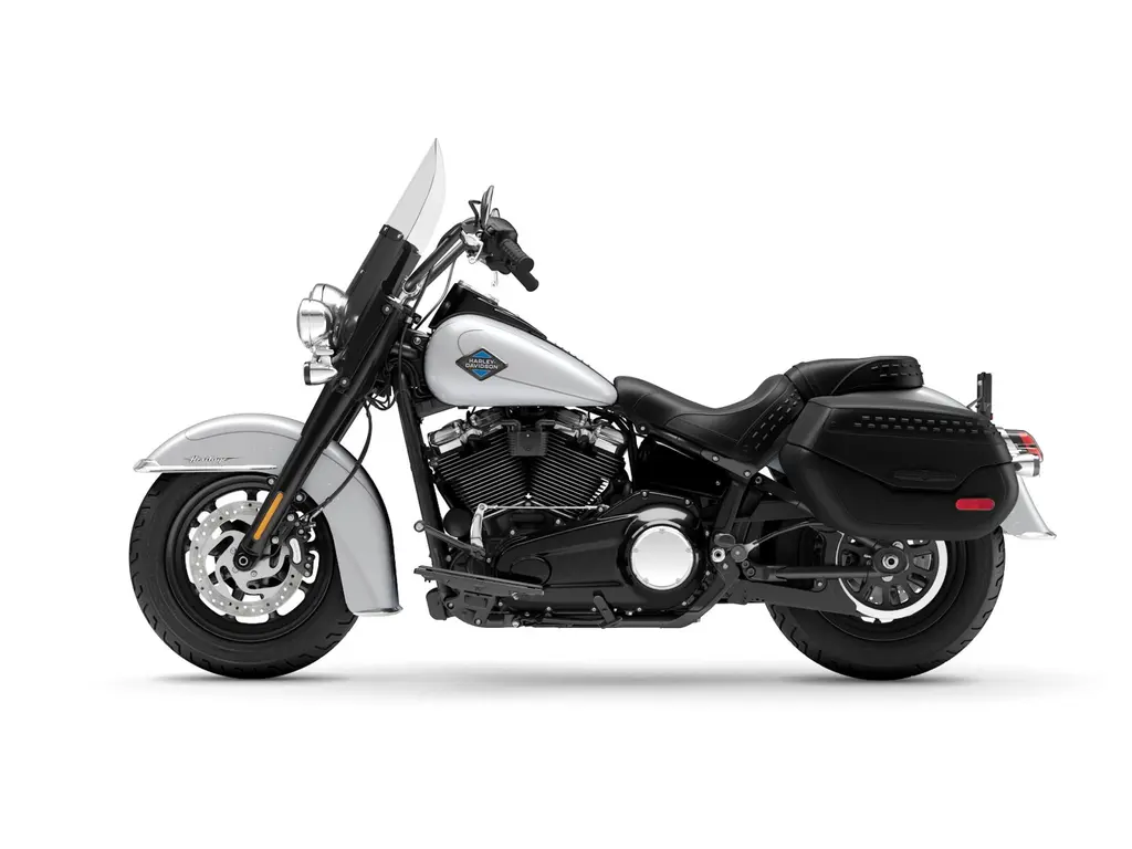 2025 Harley-Davidson Heritage Classic White Onyx Pearl (Cast Wheels)