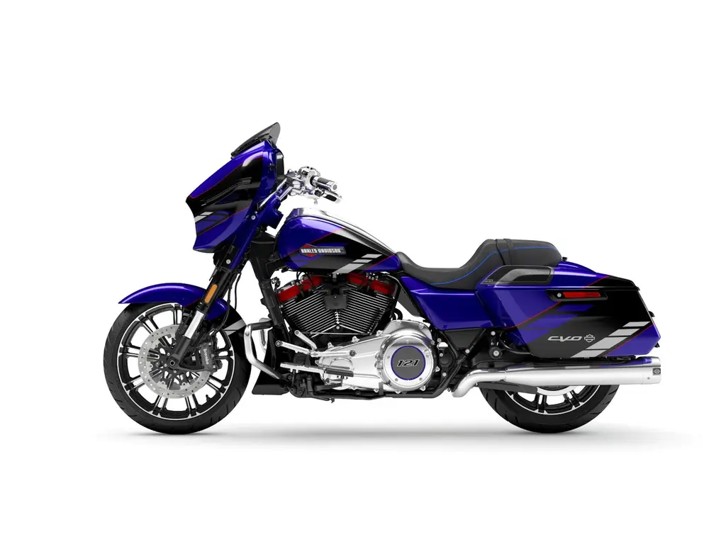 2025 Harley-Davidson CVO™ Street Glide® Blue Streak