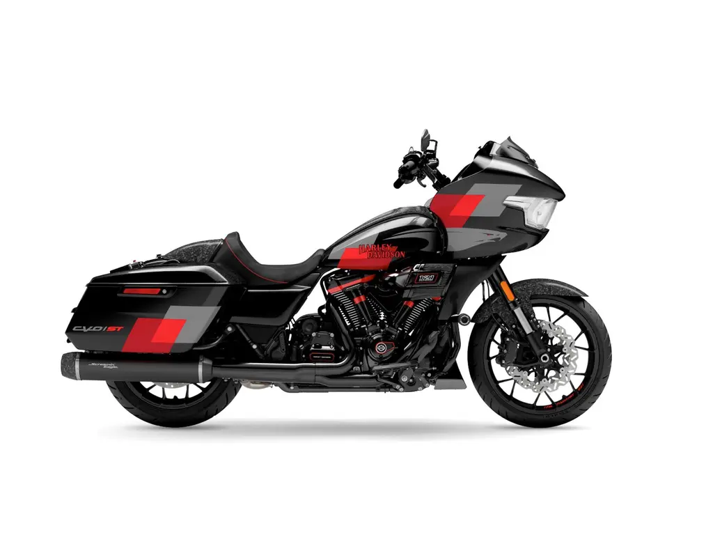 2025 Harley-Davidson CVO™ Road Glide® ST Hot Lap