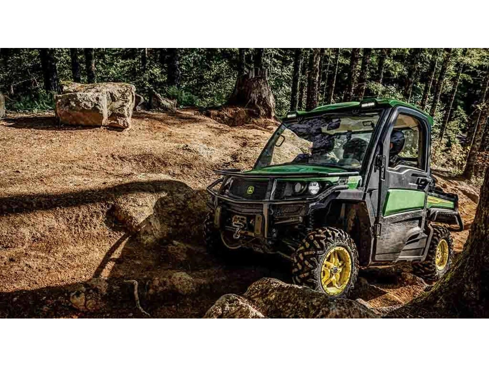 2025 John Deere XUV835M HVAC Cab XUV835M HVAC Cab alt