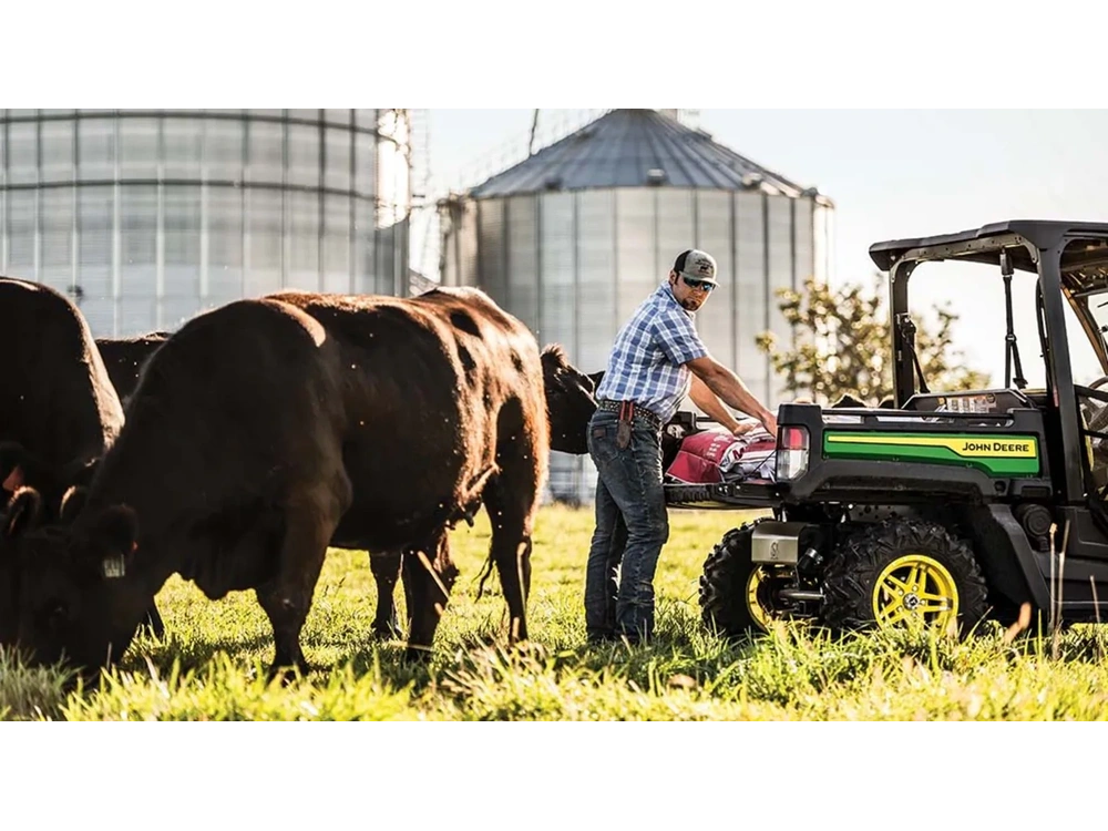 2025 John Deere XUV835M XUV835M alt