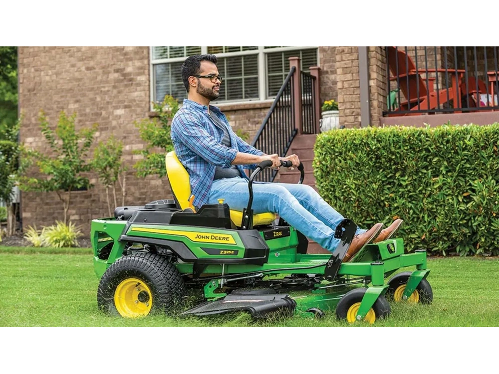 2025 John Deere Z325E Z325E alt