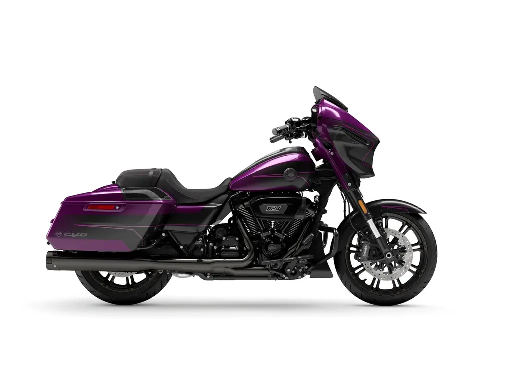 Harley-Davidson CVO™ Street Glide® Poison Berry 2025