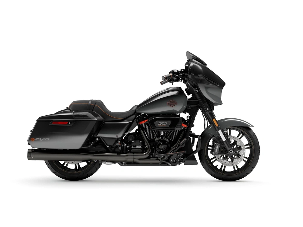 Harley-Davidson CVO™ Street Glide® CVO™ Street Glide® Raven Fade 2025 alt