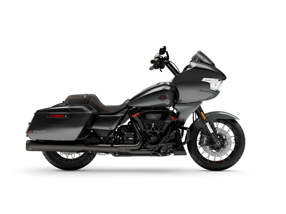 2025 Harley-Davidson CVO™ Road Glide® CVO™ Road Glide® Raven Fade alt