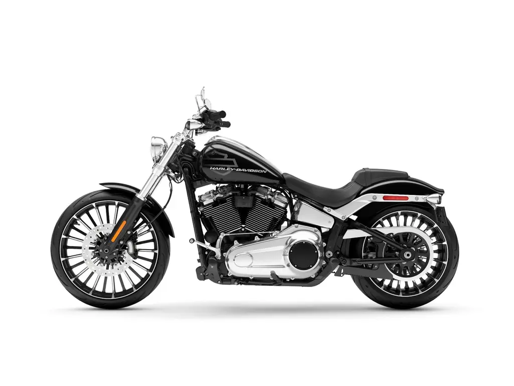 Harley-Davidson Breakout® Vivid Black 2026