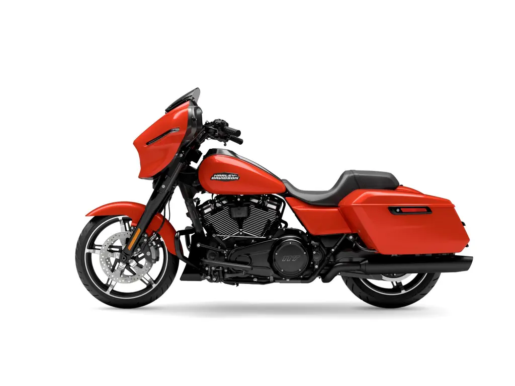 2026 Harley-Davidson Street Glide® Two-Up Blood Orange (Black Trim)