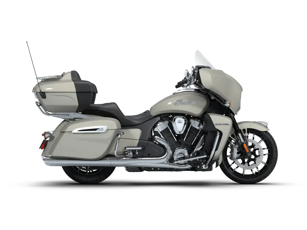 2026 Indian Motorcycle Roadmaster PowerPlus Limited Silver Quartz Metallic