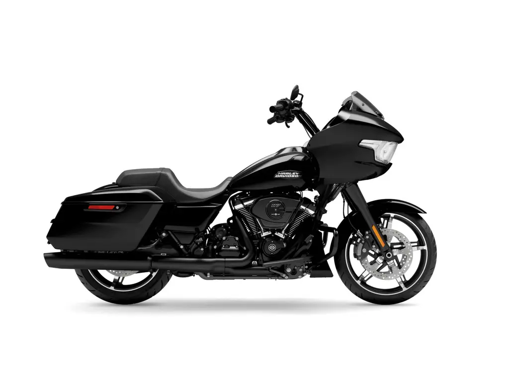2026 Harley-Davidson Road Glide® Two-Up Vivid Black (Black Trim)
