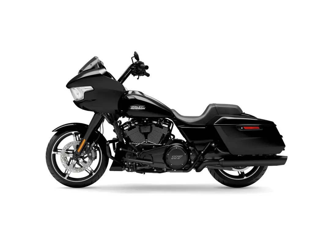 2026 Harley-Davidson Road Glide® Two-Up Vivid Black (Black Trim)