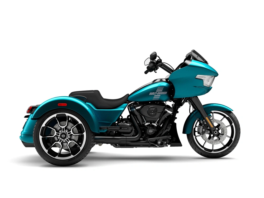 2026 Harley-Davidson Road Glide® 3 Road Glide® 3 Teal Thunder (Black Trim) alt