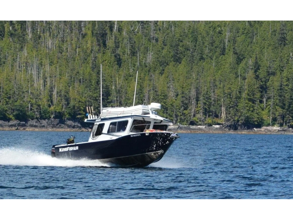2026 Kingfisher 2625 Coastal Express 2625 Coastal Express alt