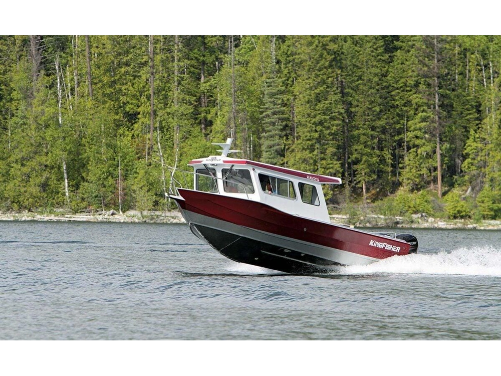 2026 Kingfisher 2625 Coastal Express 2625 Coastal Express alt