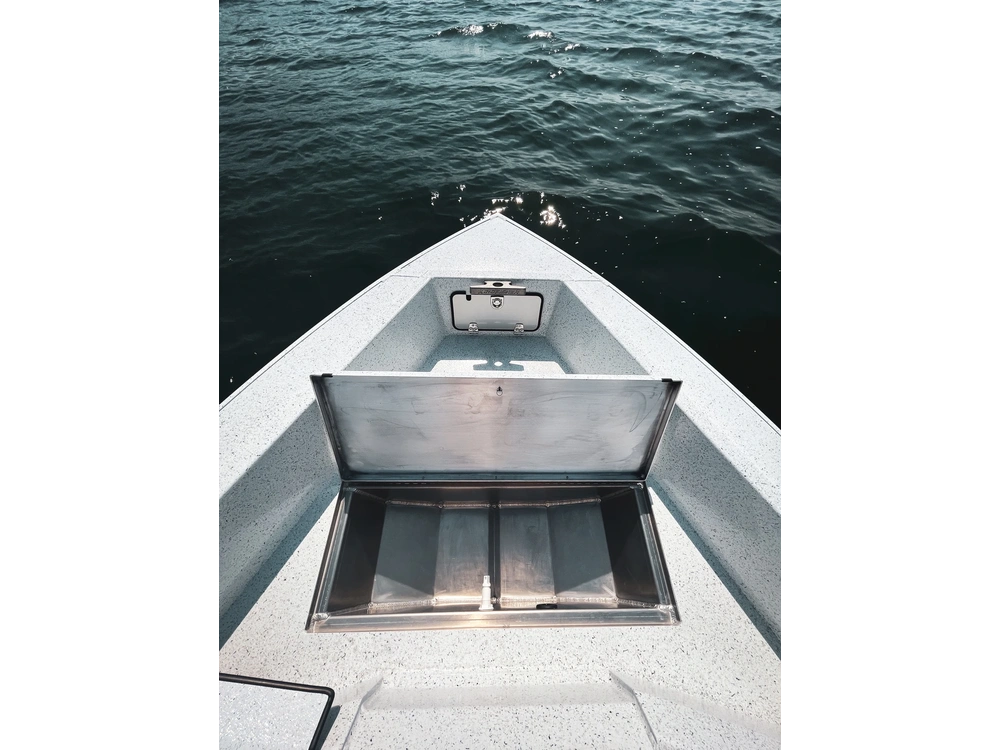 2026 Kingfisher 1825 Falcon 1825 Falcon alt