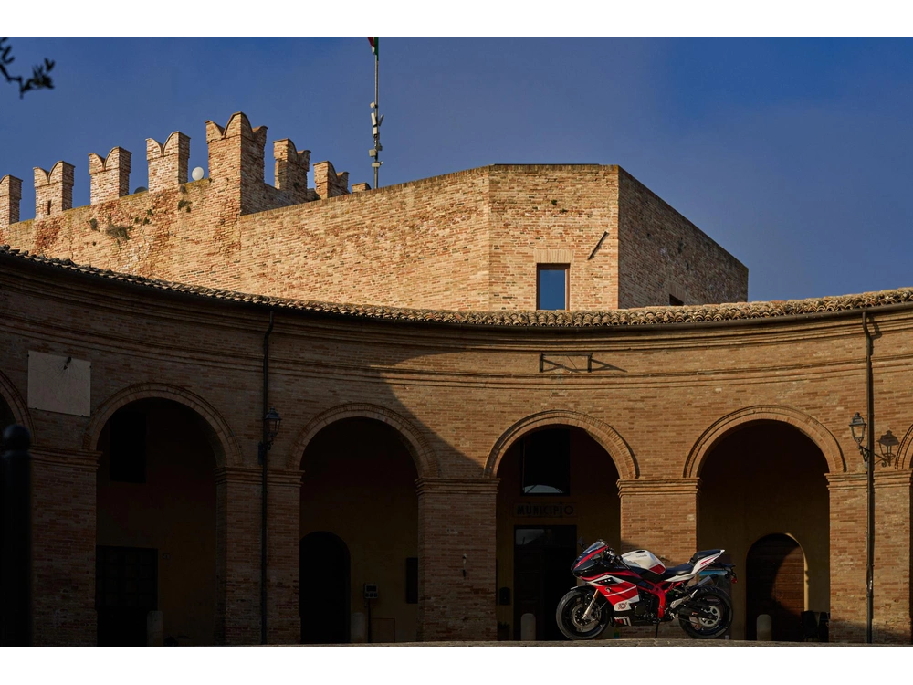 2026 Bimota KB399 KB399 alt