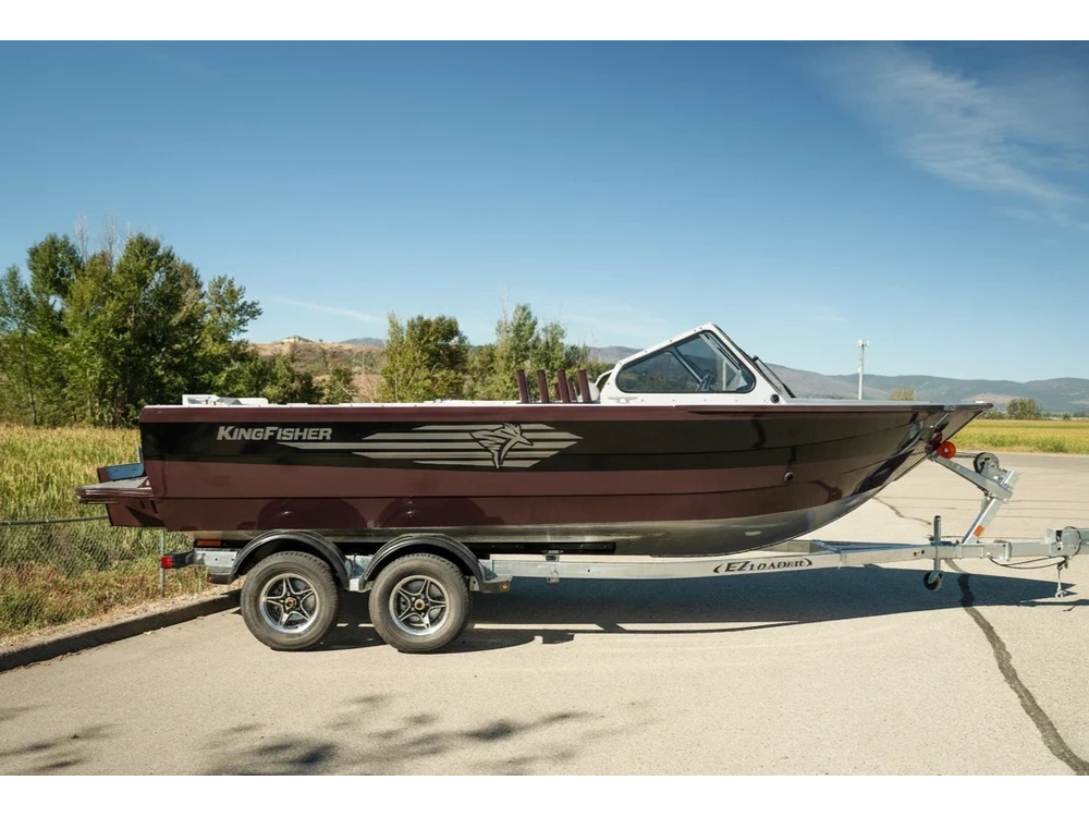 2026 Kingfisher 2025 Escape 2025 Escape alt