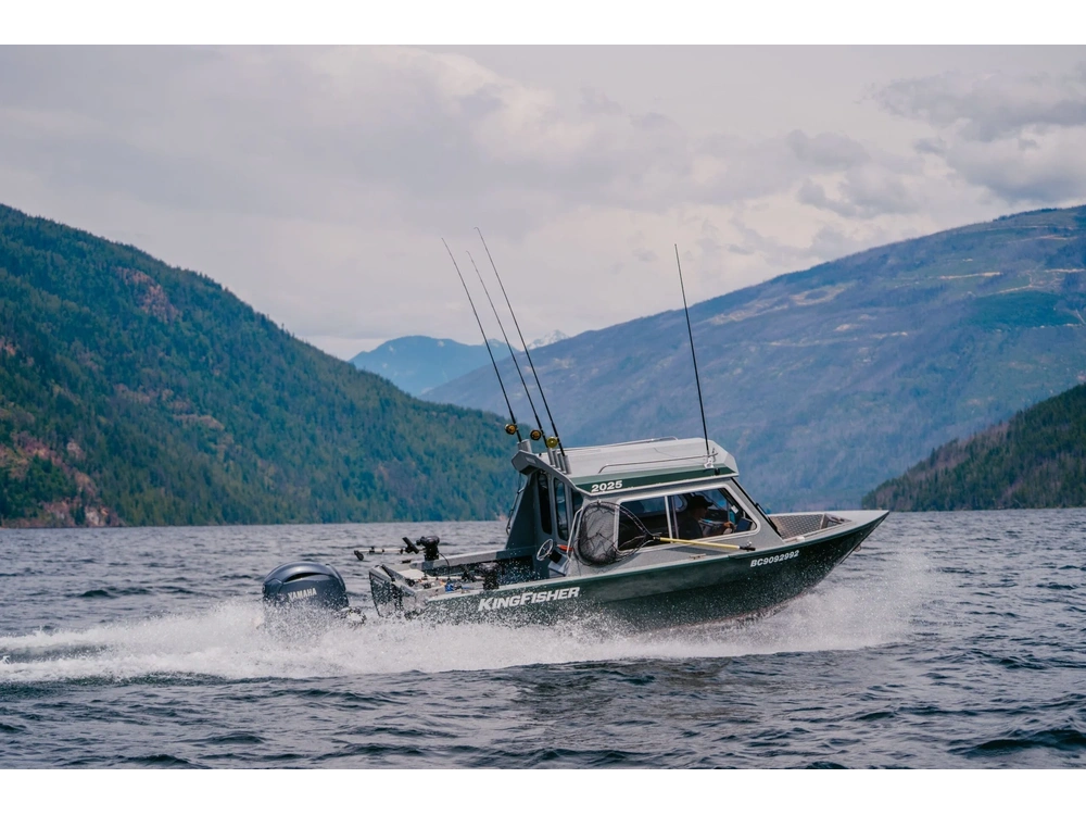 2026 Kingfisher 2025 Escape HT 2025 Escape HT alt