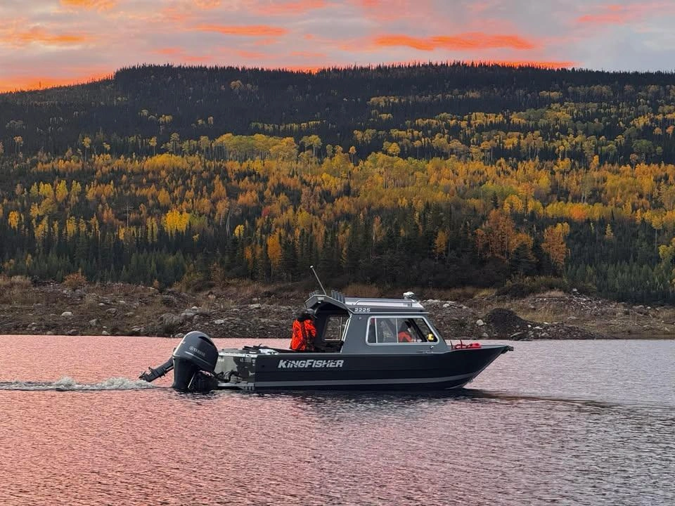 2026 Kingfisher 2225 Escape HT 2225 Escape HT alt