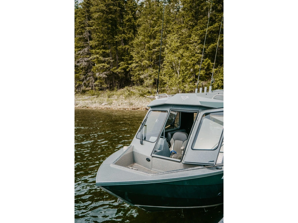 2026 Kingfisher 2025 Escape HT 2025 Escape HT alt