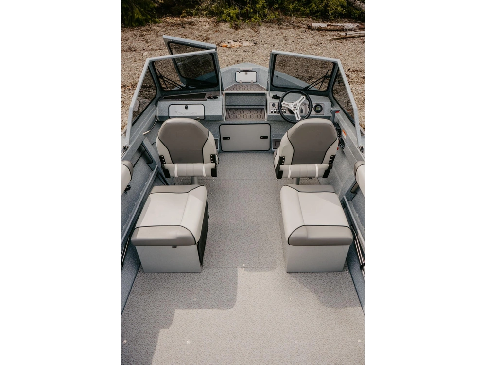 2026 Kingfisher 1825 Falcon 1825 Falcon alt