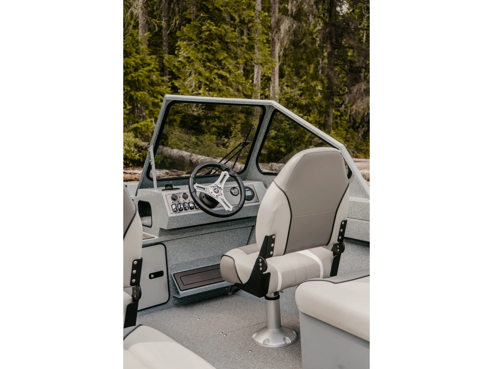 2026 Kingfisher 1825 Falcon 1825 Falcon alt