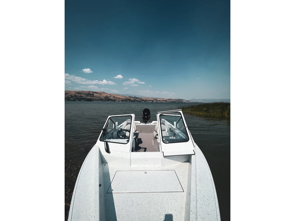 2026 Kingfisher 1825 Falcon 1825 Falcon alt