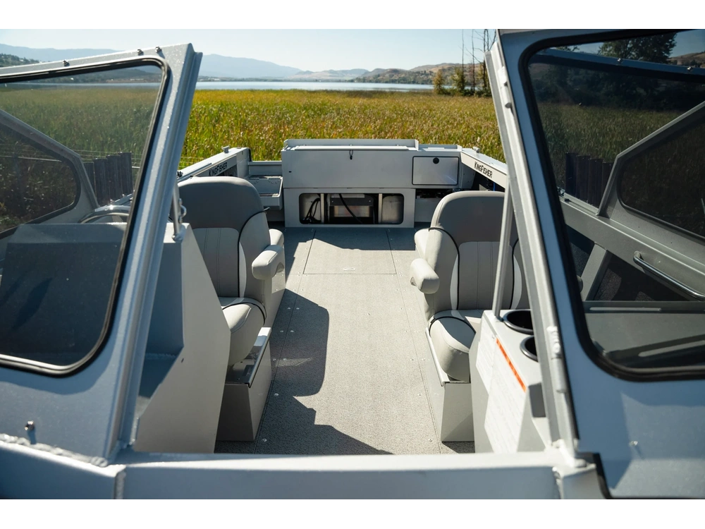 2026 Kingfisher 2025 Escape 2025 Escape alt