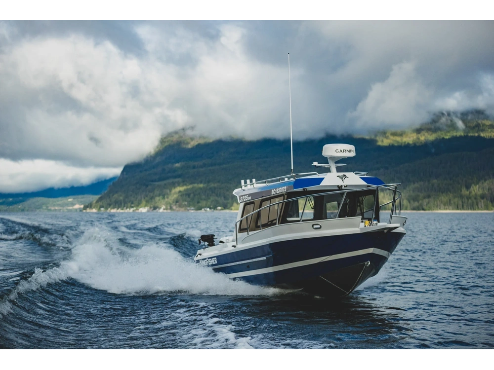 2026 Kingfisher 2725 XRS 2725 XRS alt