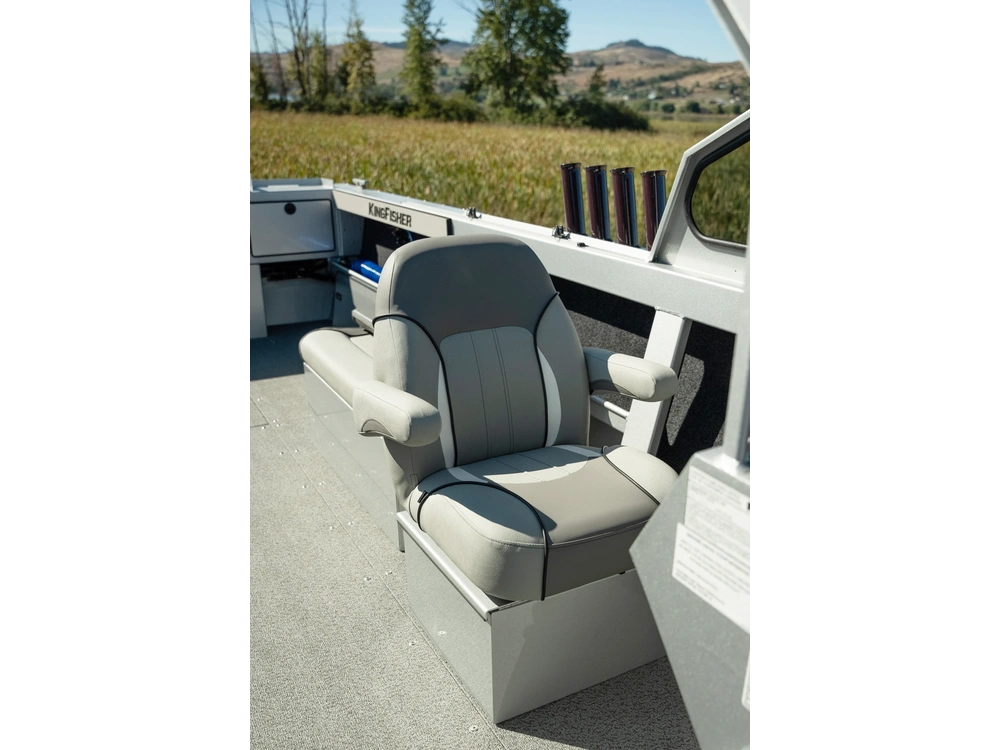 2026 Kingfisher 2025 Escape 2025 Escape alt