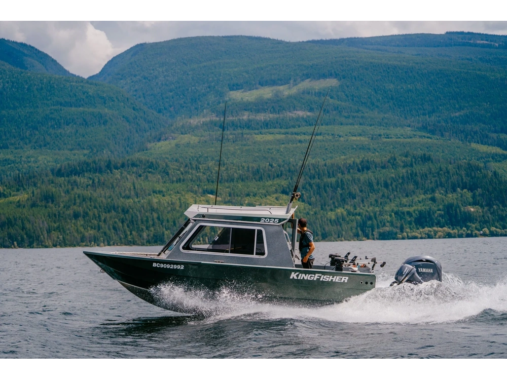 2026 Kingfisher 2025 Escape HT 2025 Escape HT alt