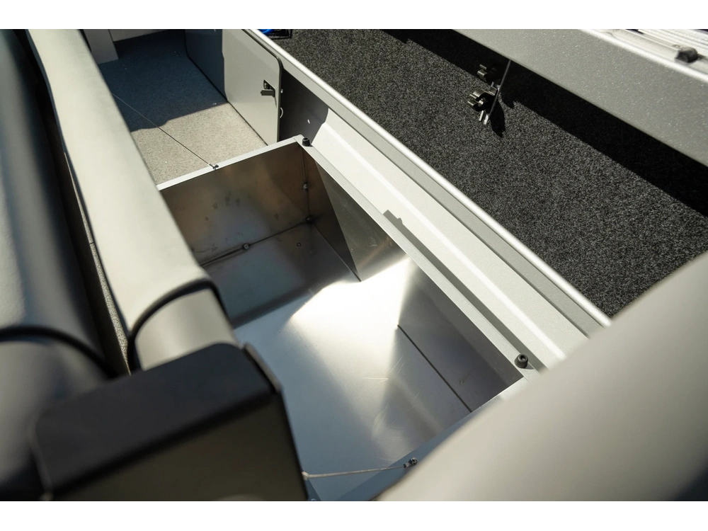 2026 Kingfisher 2025 Escape 2025 Escape alt