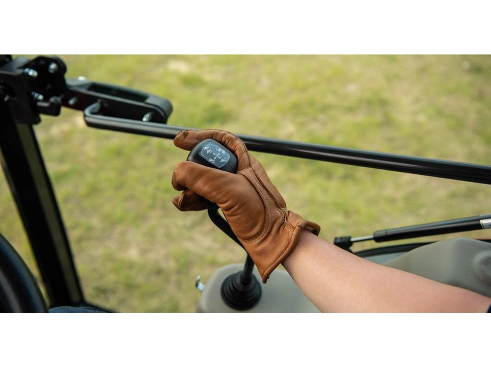 TYM 4215C 4215C 2026 alt