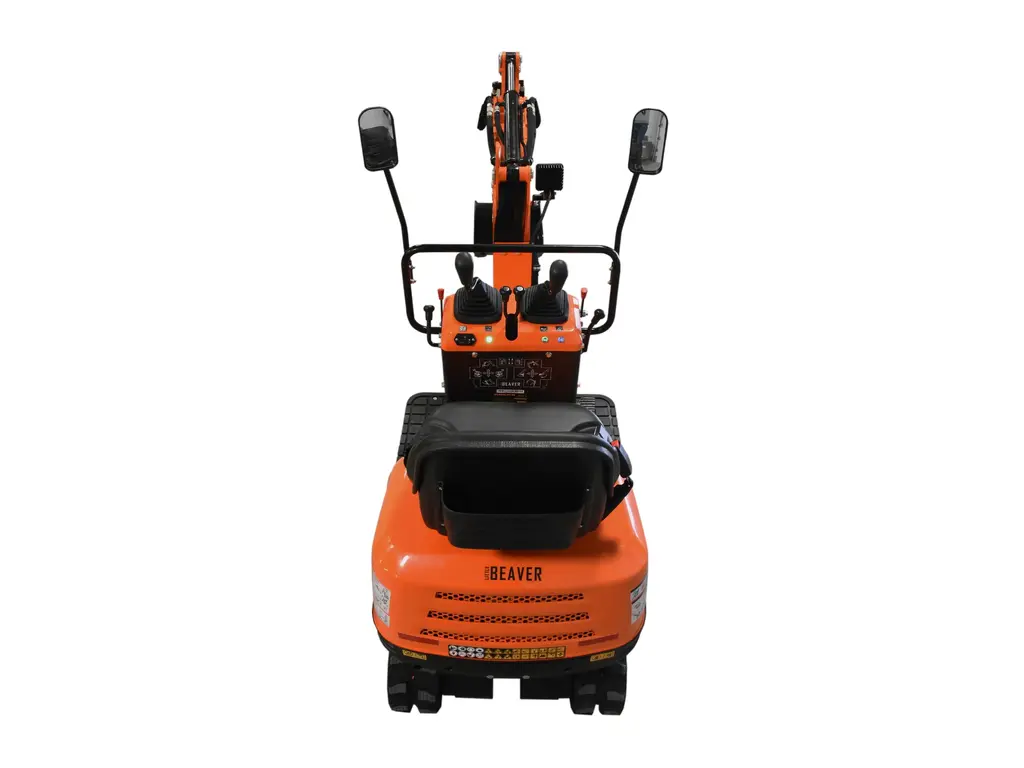 Ducar Excavatrice 0,8T, largeur 28", 306 cm³ 2026