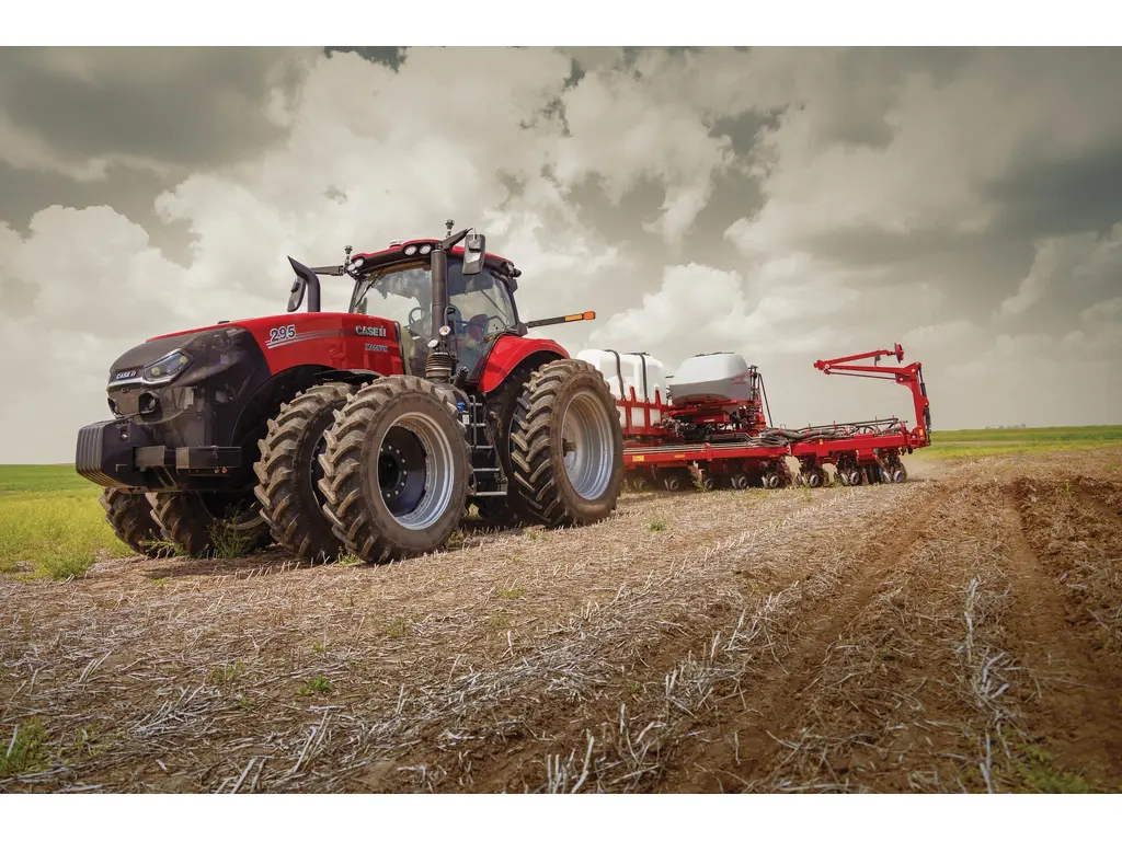 2026 Case IH Magnum 295